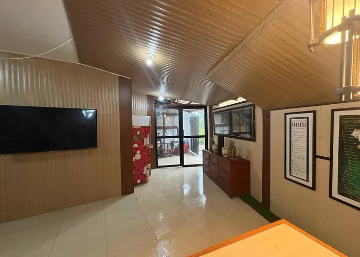 Hotel The Transient Mactan Lapulapu 2*